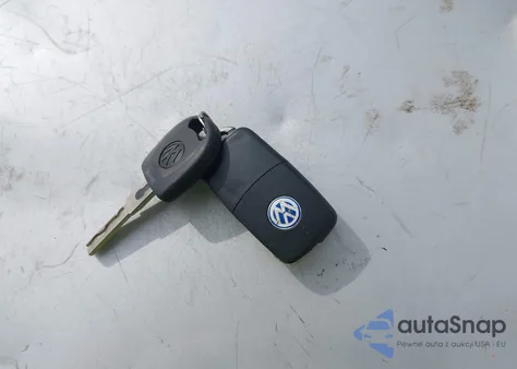 2004 Volkswagen New Beetle Gls 1.8T from USA, damaged, VIN 3VWCD31Y44M312233